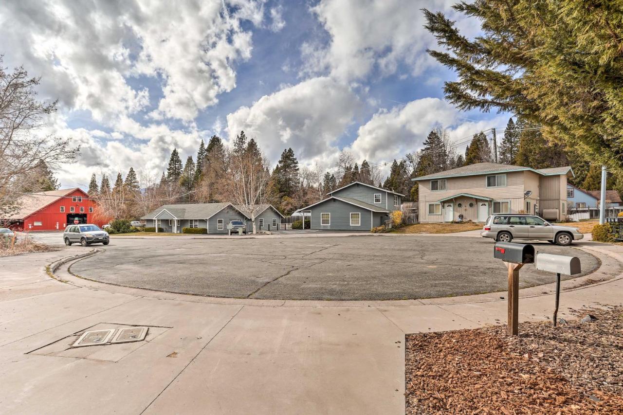 Mount Shasta Escape With Balcony About Walk To Dtwn Villa Eksteriør bilde
